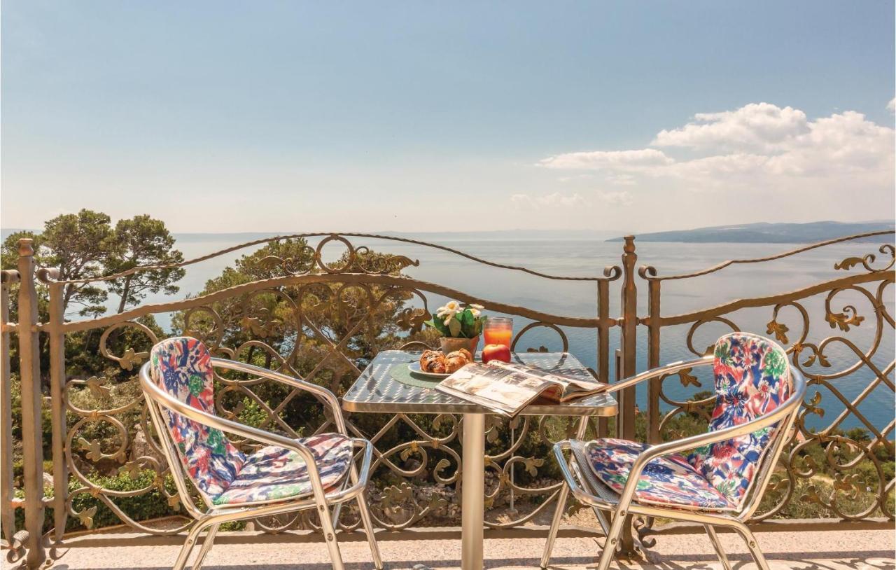 Amazing Apartment In Krvavica With Wifi Εξωτερικό φωτογραφία