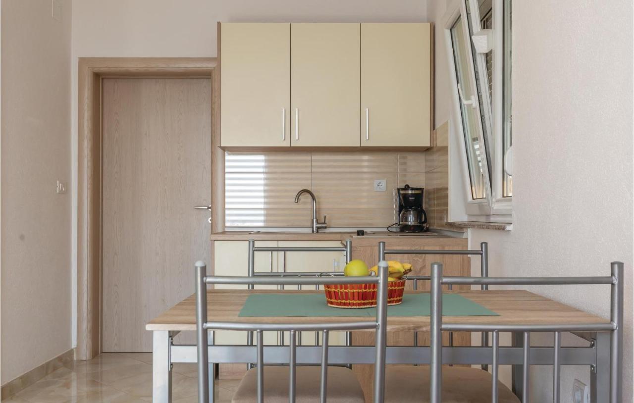 Amazing Apartment In Krvavica With Wifi Εξωτερικό φωτογραφία
