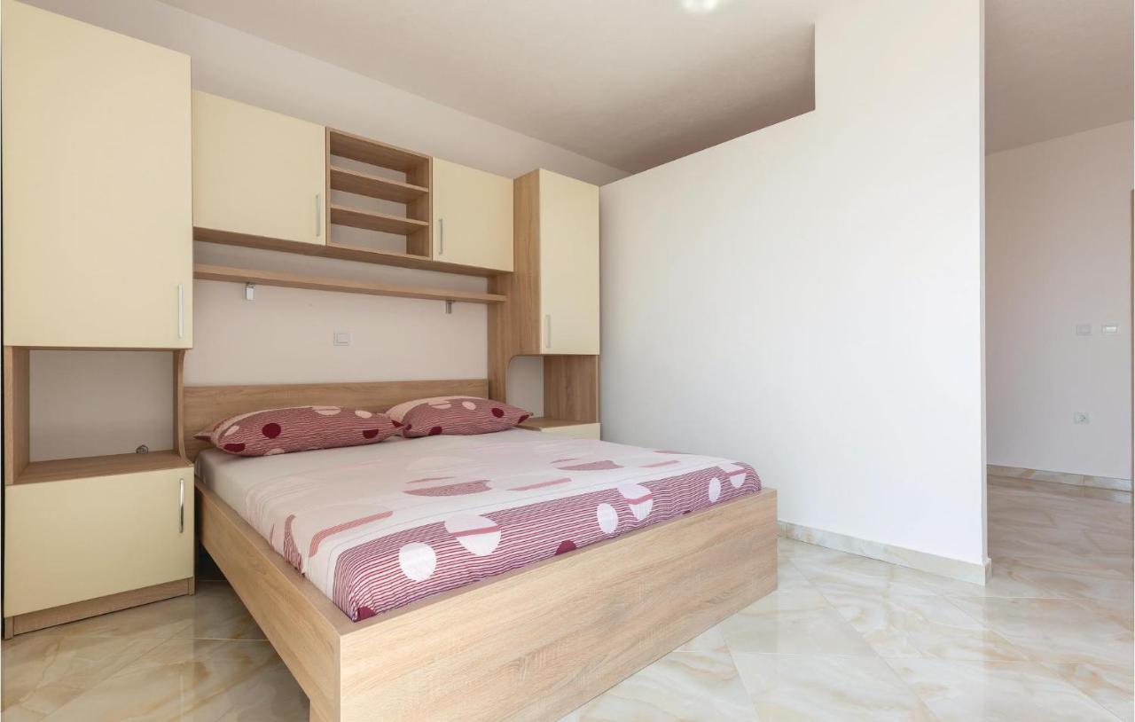 Amazing Apartment In Krvavica With Wifi Εξωτερικό φωτογραφία
