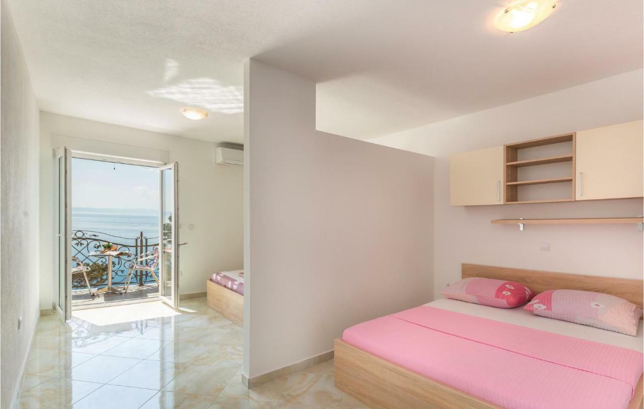 Amazing Apartment In Krvavica With Wifi Εξωτερικό φωτογραφία